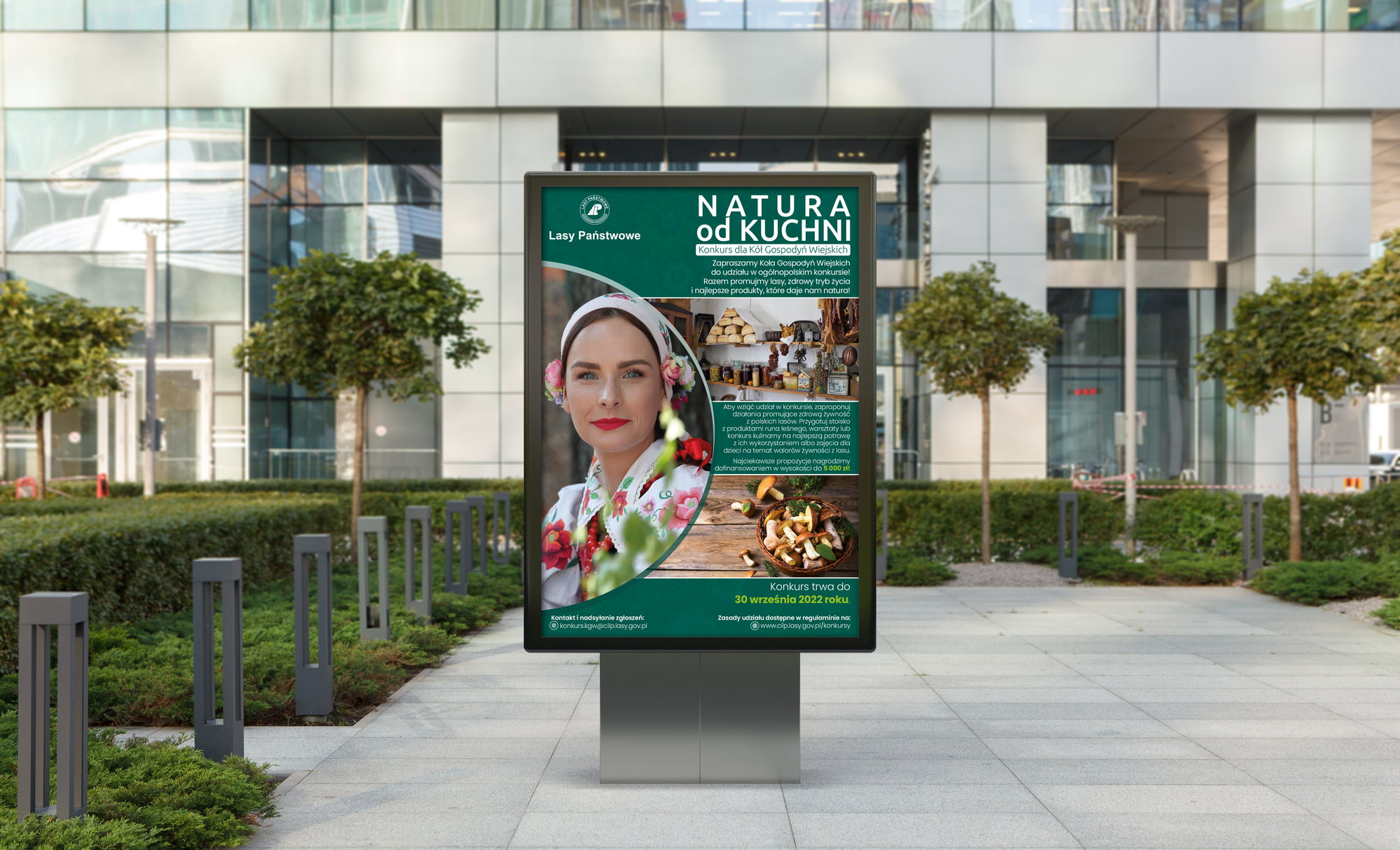 Plakat kampanii Natura od kuchni na miejskim nośniku