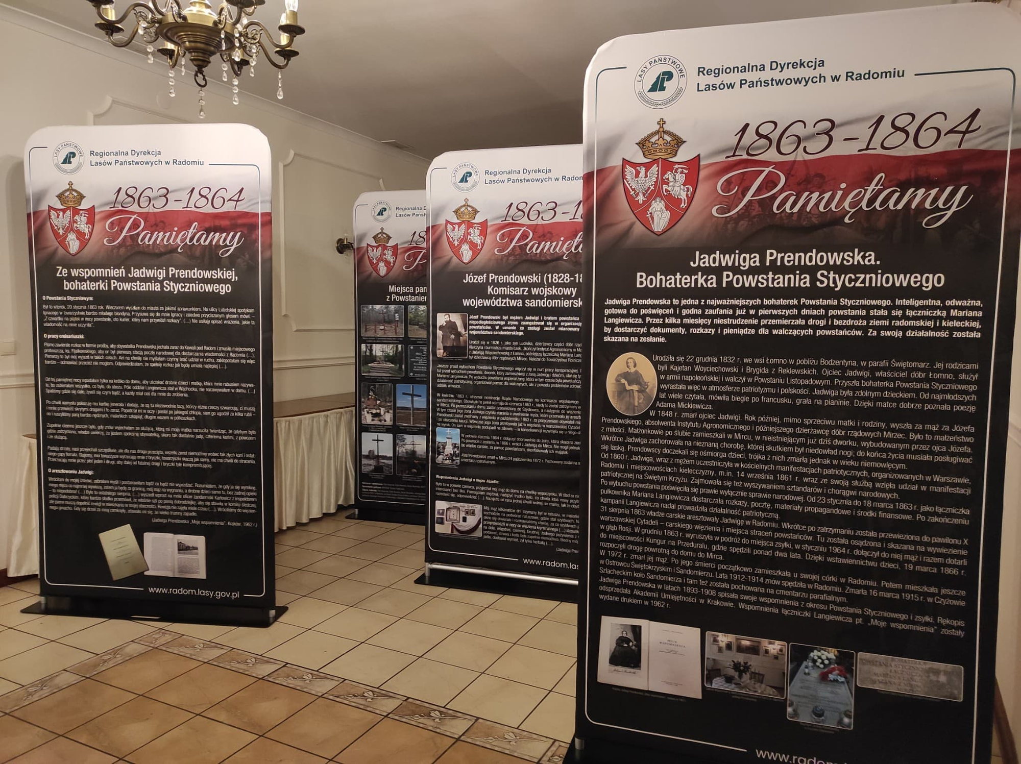 Goście wystawy historycznej