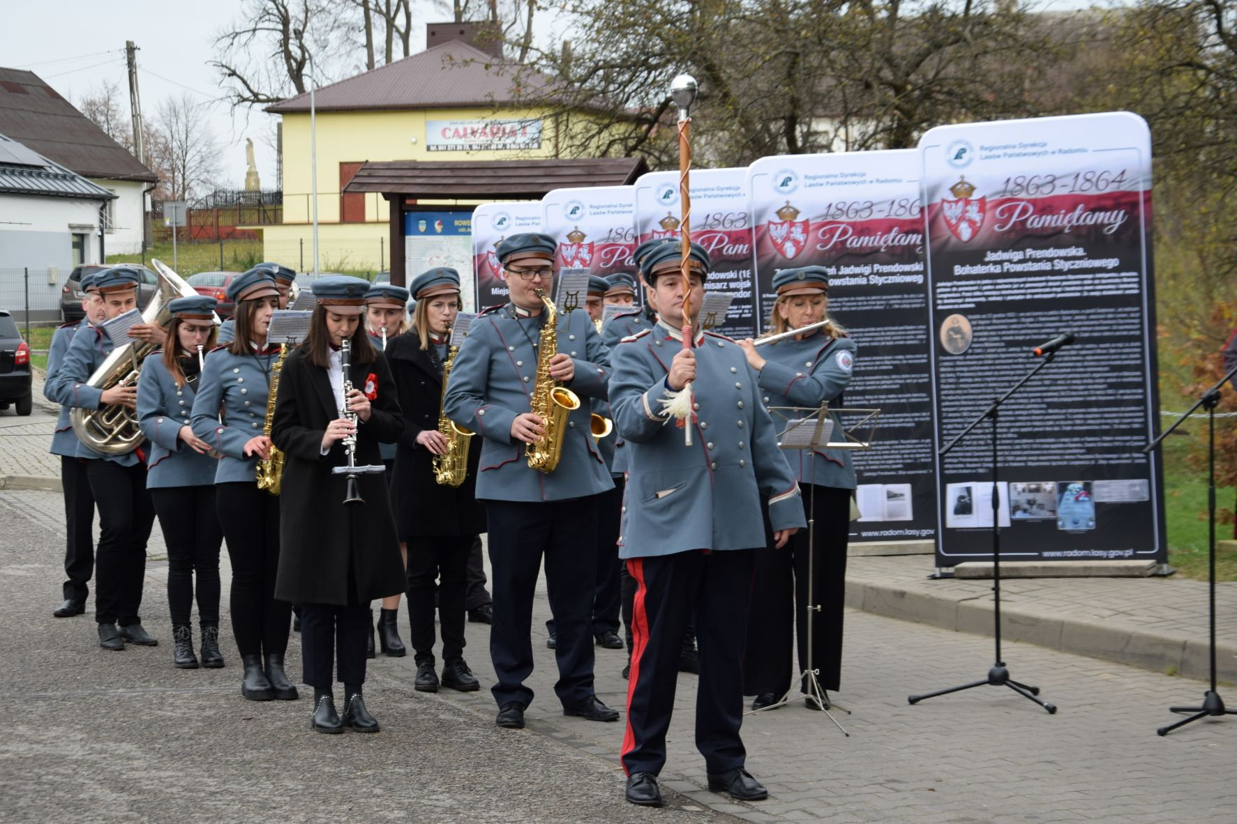 Plansze historyczne w sali wystawowej